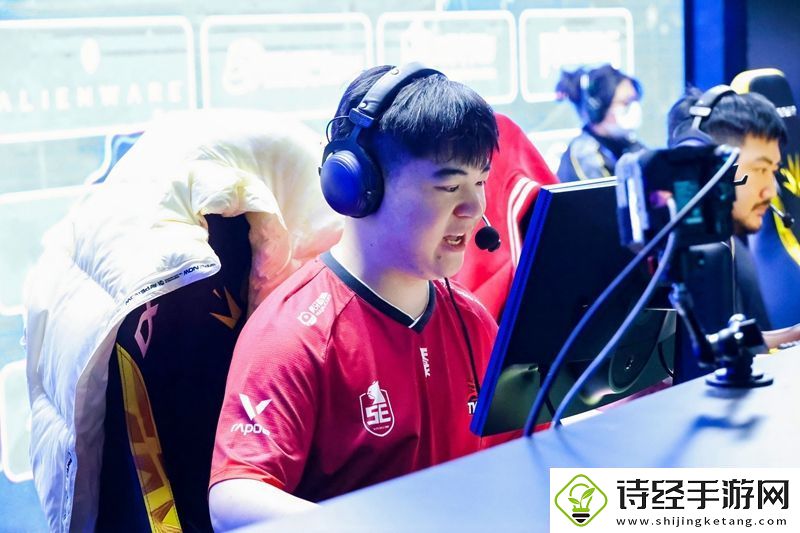5eplay现场专访jee